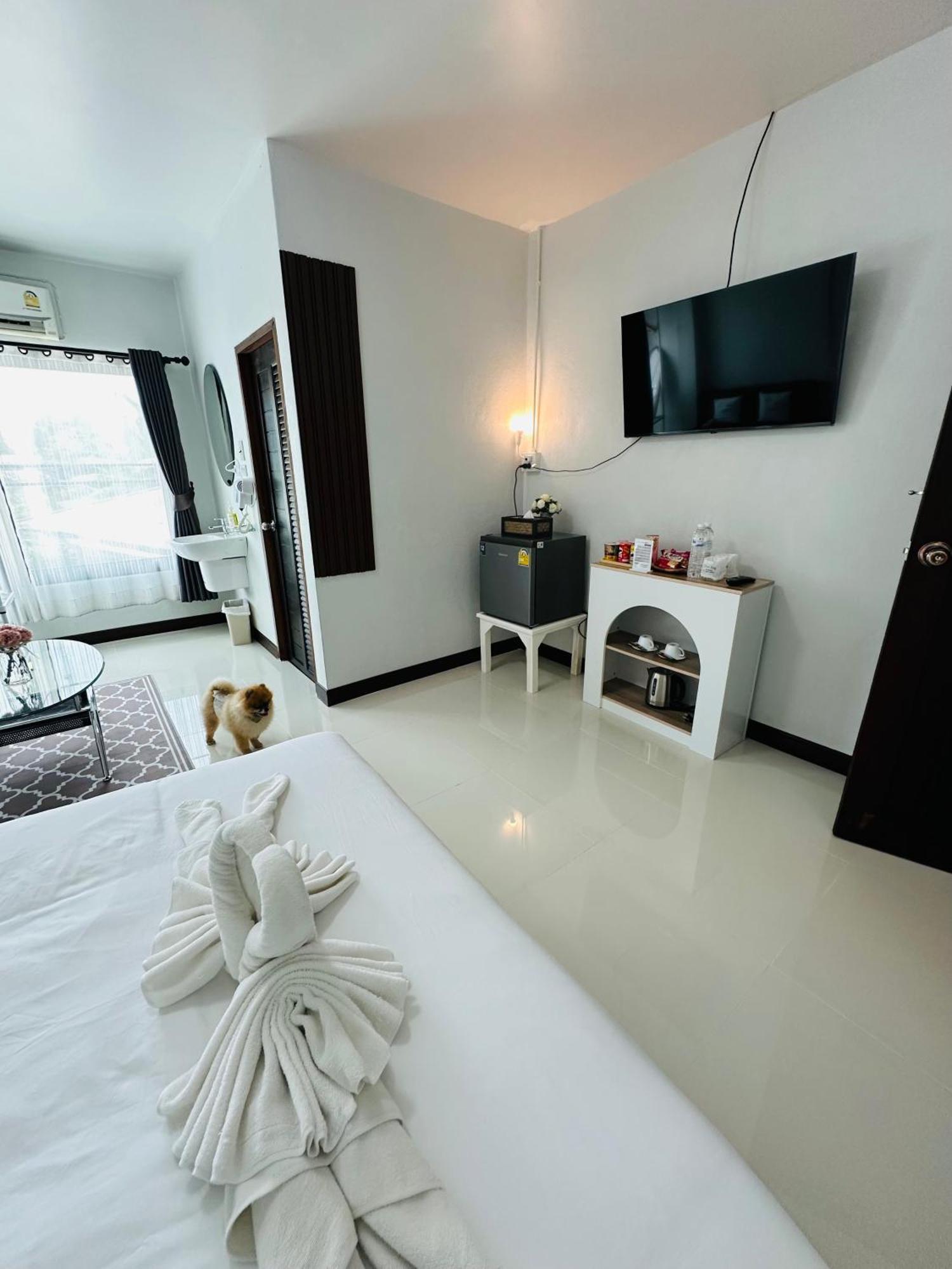 Service Apartment Lampang Room202 ใจกลางเมืองใกล้กาดกองต้า Bagian luar foto